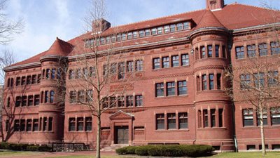 «هارفارد» من الإخوان إلى ما بعد ثورة يونيو.. ملجأ للعملاء.. «بروفايل»