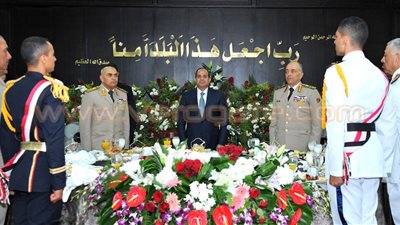 ملوك ورؤساء العرب يهنئون السيسي بذكرى ثورة يوليو.. خادم الحرمين يشدد على قوة العلاقات الثنائية.. الإمارات وسلطنة عمان يتمنيان التقدم لمصر.. ورئيس اليمن يشيد بتطور العلاقات بين البلدين