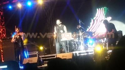 بالصور.. فرقة «مشروع ليلي» تمتع جمهورها بالجامعة الأمريكية