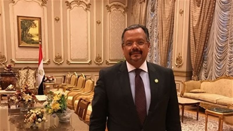 النائب شريف فخرى