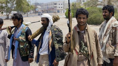 غارات على مواقع الحوثيين واشتباكات عنيفة بتعز في اليمن