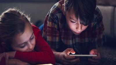 كيف تحمي طفلك على منصات الفيديو بشبكة الإنترنت؟