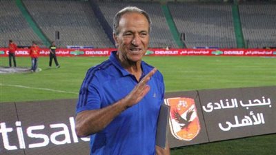 تدريبات استشفائية للاعبي الأهلي استعدادًا للنجم الساحلي