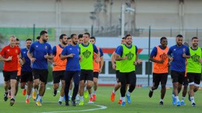 مران قوي للاعبي الأهلي في الجيم بالإمارات قبل العودة للقاهرة