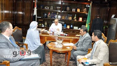 محافظ القليوبية يبحث تطوير المناطق العشوائية في شبرا الخيمة