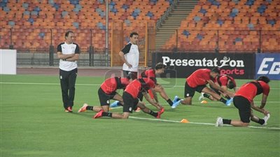 القصة الكاملة لأزمة حسام البدري وبيراميدز.. التأخير في إرسال اللاعبين للمنتخب الوطني البداية.. محمد فضل يقود الوساطة لإنهاء الأزمة..والمدير الفني للمنتخب يرد بالإطاحة بـ«سباعي» الفريق