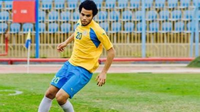 الإسماعيلي يفقد الثنائي فتحي وناصر أمام سموحة للإيقاف