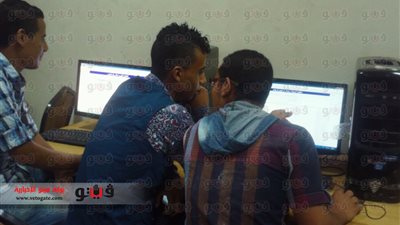 بالفيديو والصور.. تجمعات طلبة الدبلومات الفنية بمكاتب التنسيق