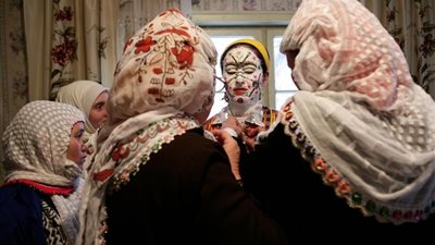 أغرب عادات وتقاليد الزواج في العالم