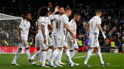 ريـال مدريد يتقدم على جالطة سراي برباعية نظيفة في الشوط الأول
