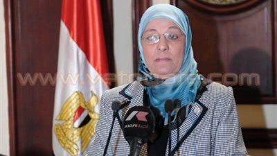 «ناهد عشري» تبحث زيادة التبادل التجارى مع سفير الهند