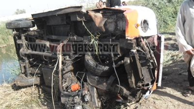 بالصور.. مصرع وإصابة 8 أشخاص فى حادث سير بنجع حمادى