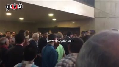 مشادة بين مرتضى منصور ومحامي ممدوح عباس (فيديو)