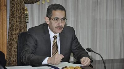 رئيس جامعة القناة يتفقد المرحلة الأولى للانتخابات الطلابية