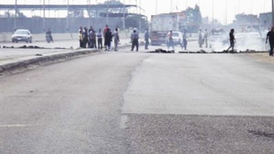 الأمن يعيد فتح طريق البحر الرئيسى بطنطا