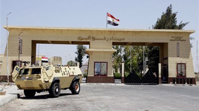 عبور وفد فريق بداية للتنمية البشرية إلى قطاع غزة