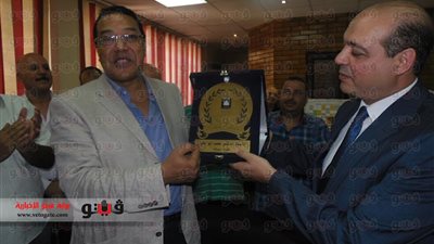 بالصور.. قطاع شئون الإنتاج الثقافي يكرم رئيسه السابق