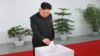 بالصور.. أغرب 8 معلومات عن كوريا الشمالية.. تقنن الحشيش.. لها تقويم خاص.. إجراء الانتخابات الرئاسية بمرشح واحد.. تنفيذ أحكام الإعدام بالكلاب المفترسة.. 3 قنوات تمجد الحاكم.. والحكومة تحدد قصات الشعر