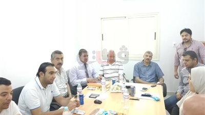 رئيس شركة مياه الشرب يتسلم محطة تحلية بطور سيناء (صور)