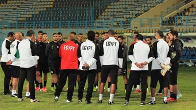 أشرف صبحي من مطار القاهرة إلى معسكر المنتخب الأوليمبي