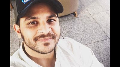 محمد رشاد يطير إلى الأراضي المقدسة لأداء مناسك العمرة