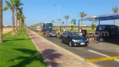 بالصور.. تشغيل كل بوابات مطار الغردقة الدولي