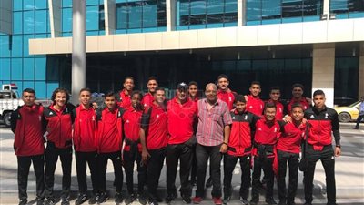 منتخب القاهرة يصل المطار استعدادا للسفر إلى اليابان (صور)