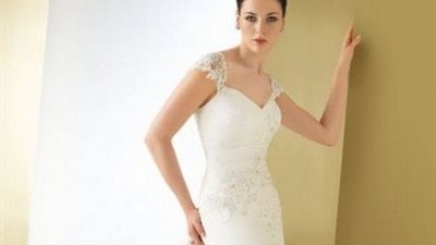 100 ألف جنيه لا تكفي لشراء فستان زفاف والعروس تبكي.. ونشطاء 