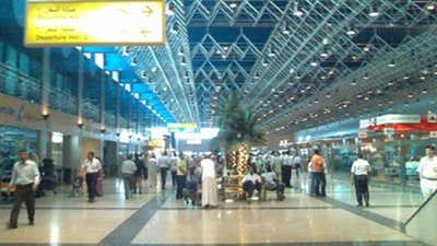 مطار القاهرة يحقق إيرادات مليار و700 مليون جنيه