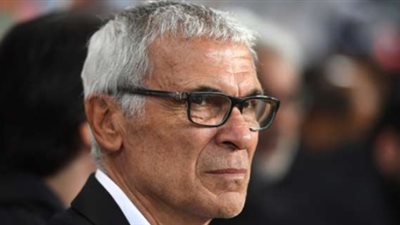 4 أسباب تؤرق كوبر قبل مونديال روسيا 2018.. أزمة محمد صلاح مع اتحاد الكرة.. شبح الإصابات يطارد لاعبي المنتخب.. الإجهاد بسبب ضغط المباريات.. وعرض الأهلي عبد الله السعيد للبيع