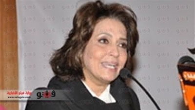 مذيعة قطاع الأخبار بـ