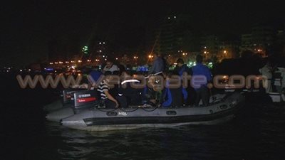 «مصري» يبتكر جهازًا لحماية السفن من الغرق.. يشبه جهاز الإطفاء.. تكلفته 5 آلاف جنيه.. يعتمد على مادة «الفوم».. يعمل على طرد المياه.. وأكاديمية البحث العلمي تصنع نموذجًا أوليًا تمهيد