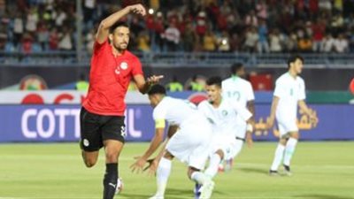 طاهر محمد طاهر يتمسك بالبقاء في معسكر المنتخب الأوليمبي