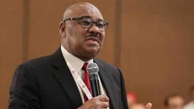 وزير سوداني: نحتاج 5 مليارات دولار لمنع انهيار الاقتصاد