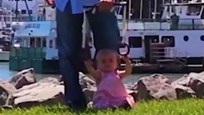 أحدث ابتكار لمساعدة الأطفال على تعلم السير (فيديو)