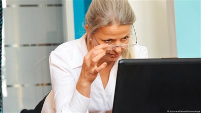 نائب ميركل يطالب بتوفير فرص تأهيل مهني لكبار السن