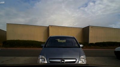 بالفيديو.. بلجيكى يرصد شبحا داخل سيارة