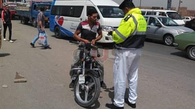 استعدادات المرور لمواجهة العاصفة الترابية وتفعيل غرفة العمليات