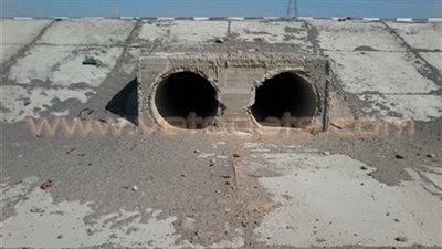 رؤساء الوحدات المحلية بالمنيا يتابعون مخرات السيول