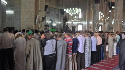 أهالي المنيا يؤدون صلاة الغائب على روح «شهيد رفح»