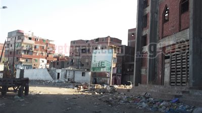 بالصور.. عشرات العقارات المخالفة على خط غاز تهدد مطار النزهة بالإسكندرية