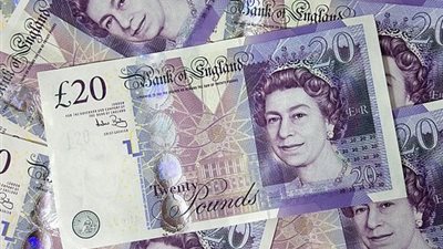 هبوط الجنيه الأسترليني مقابل الدولار وسط مخاوف بشأن العراق