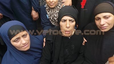 أمهات شهداء هجوم رفح الأخير يودعون أبناءهم.. والدة بطل كفر الشيخ: «قاللي رايح مأمورية وهموت فيها».. أم مجند بورسعيد ترتدي الزي الأبيض أثناء تشييع جثمانه.. وأهالي شهيد المنيا:«كان هيتجوز