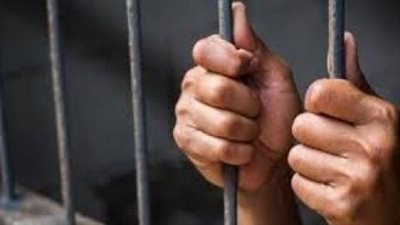 تجديد حبس نجار بتهمة الاعتداء على طبيب في مستشفى بحلوان