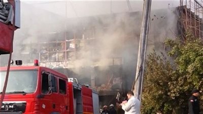 السيطرة على حريق بعقار سكني في الخصوص