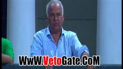 بالفيديو.. محمد نصر يواصل إبداعاته في نقل مباراة سموحة ومازيمبي