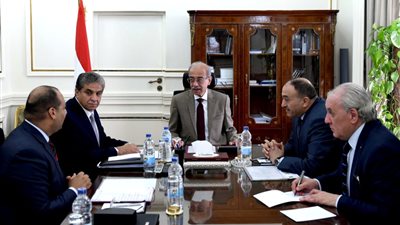 شريف إسماعيل يتابع مع وزير البيئة استعدادات مؤتمر التنوع البيولوجي