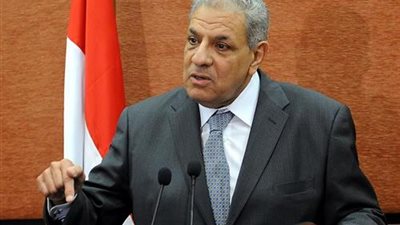 محلب يصل مطار القاهرة قادمًا من إيطاليا