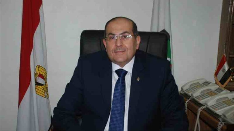  الدكتور ايمن عبد