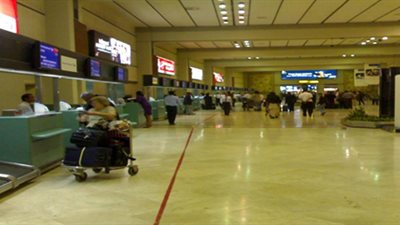 مطار بإندونيسيا يمنع دخول خمسة لاعبين من روما